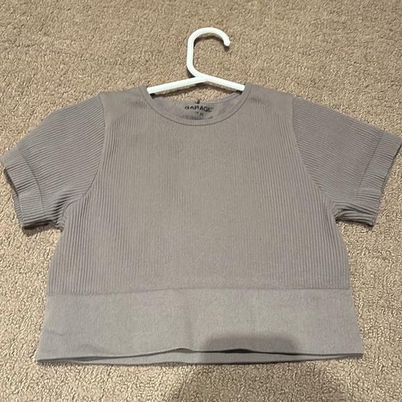 Garage cropped skin tight shirt. XS. Grey. - Picture 3 of 4
